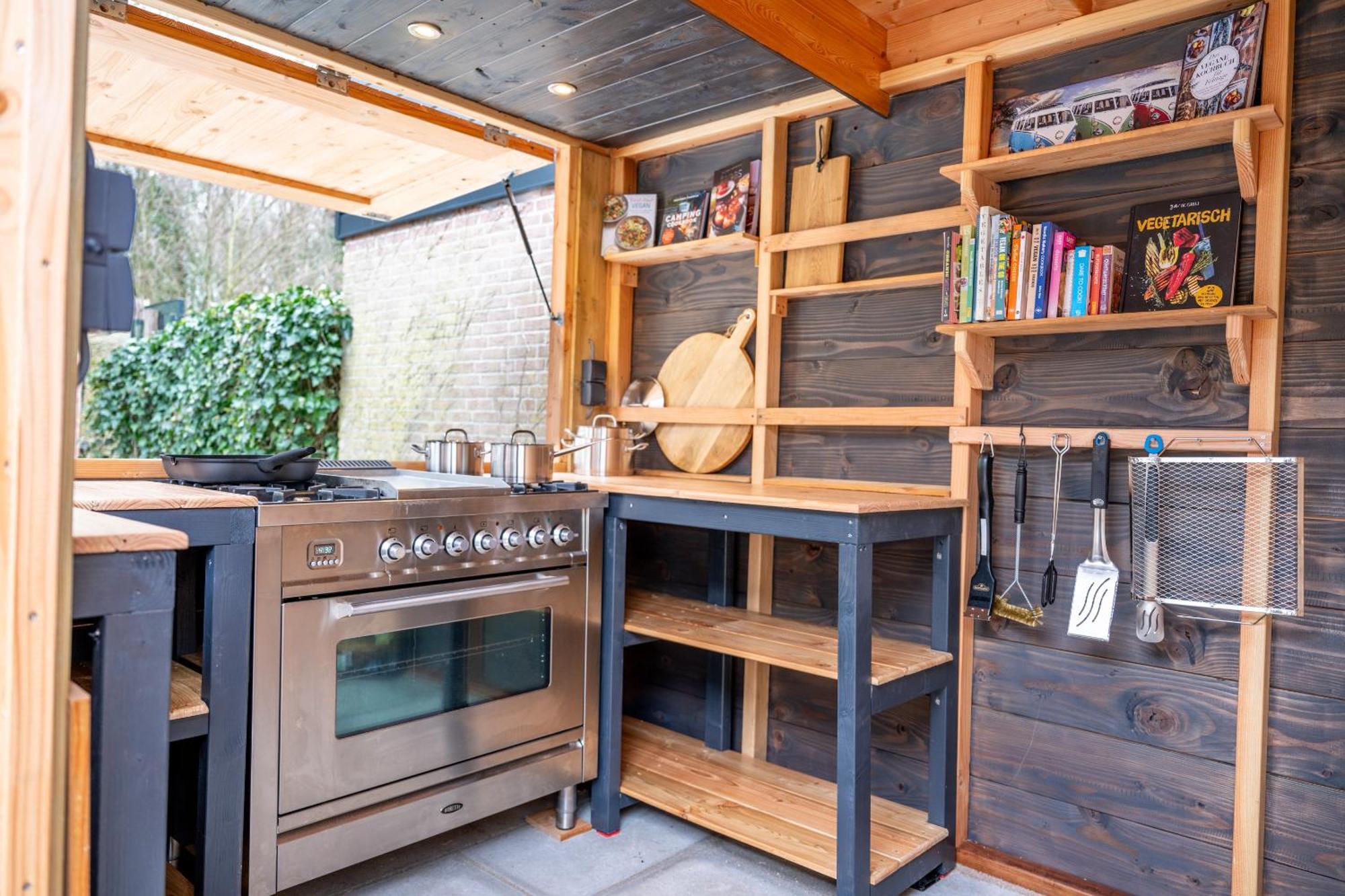 נורדוויקרהוט Kahakai Beach House - Unique Outdoor Kitchen - Next To Local Lake And 15 Min. The From Beach מראה חיצוני תמונה